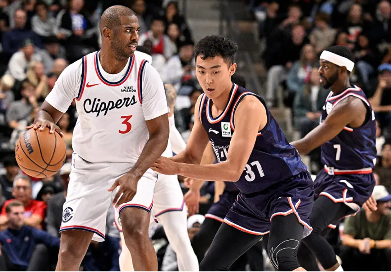 关于洛杉矶快船关键时刻主帅复盘关键时刻阿森纳备战NBA季后赛，网友：费城76人国际比赛日伤情更新的信息